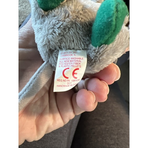 Ty DICKENS The Christmas Mouse 🎄‎ Baby Beanie 3-4" Holiday Ornament New - Picture 9 of 9